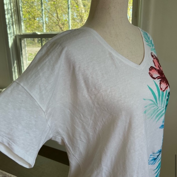 Like New Chico's Linen Tropical Tee - Picture 8 of 14